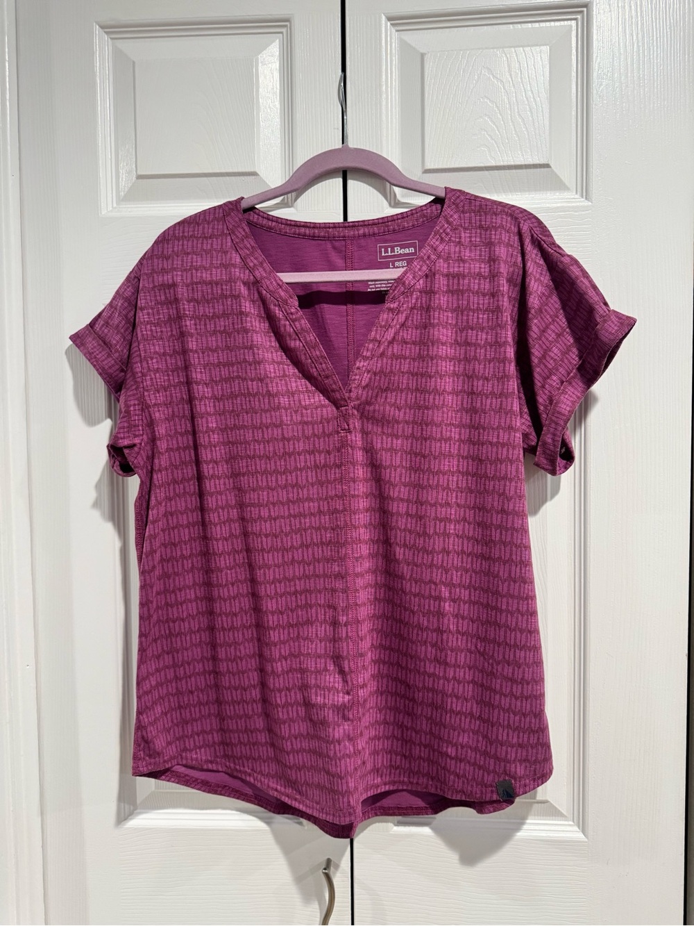 L.L. Bean Women's Plum Patterned V-Neck Short Sleeve Top